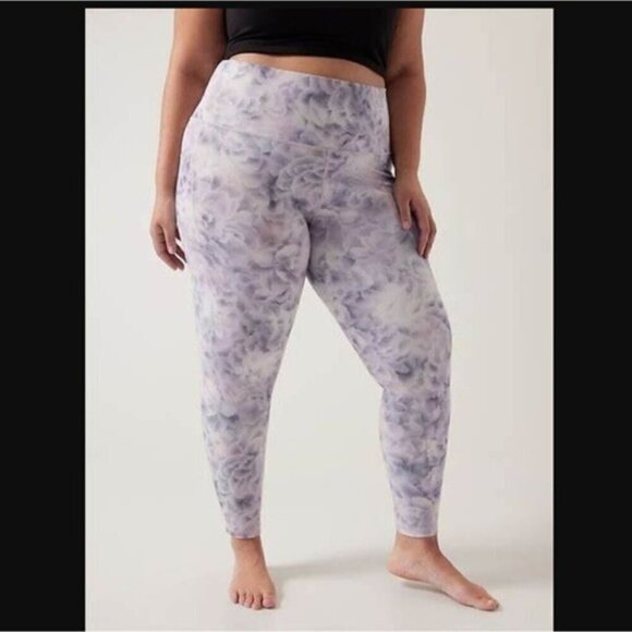 Athleta Salutation Stash Tight 7/8 Legging Abstract Grey Pink Pockets L Workout - Picture 2 of 10